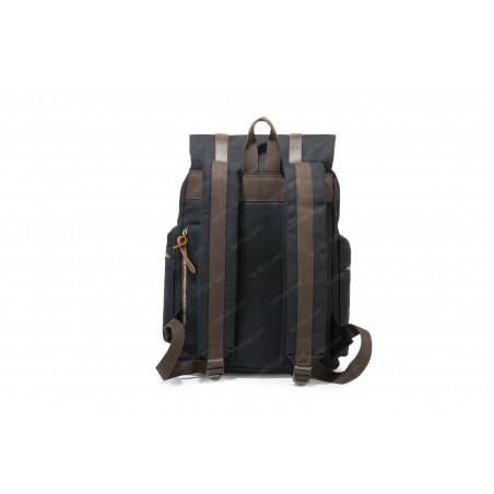 Canvas oldschool backpack with a flap