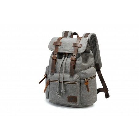 Canvas oldschool backpack with a flap